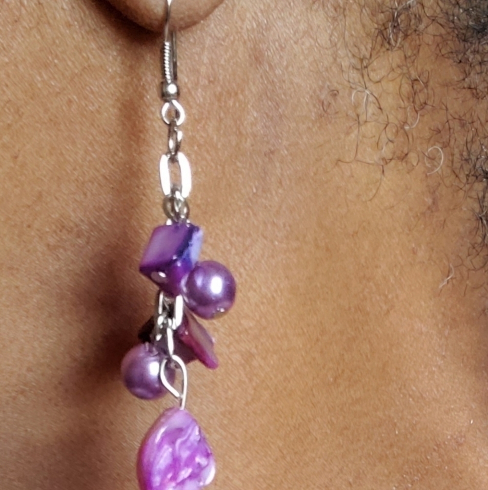 Mother Of Pearl Flower Necklace Earrings Set - Picture 5 of 11
